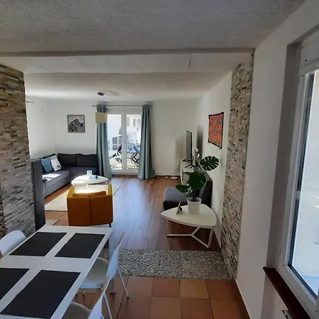 Appartement Joli Le 18 *